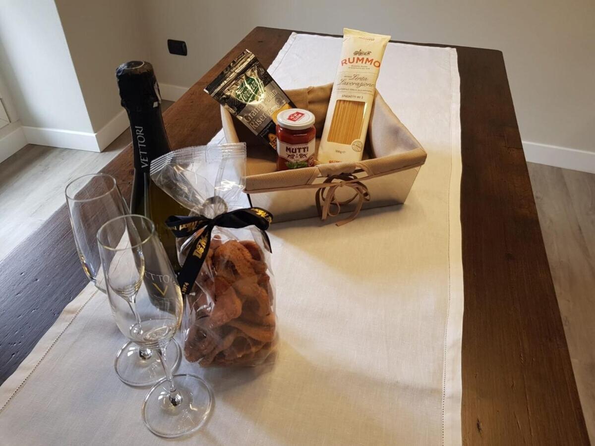 Chocolat La Mairie Apartment Оменя Екстериор снимка