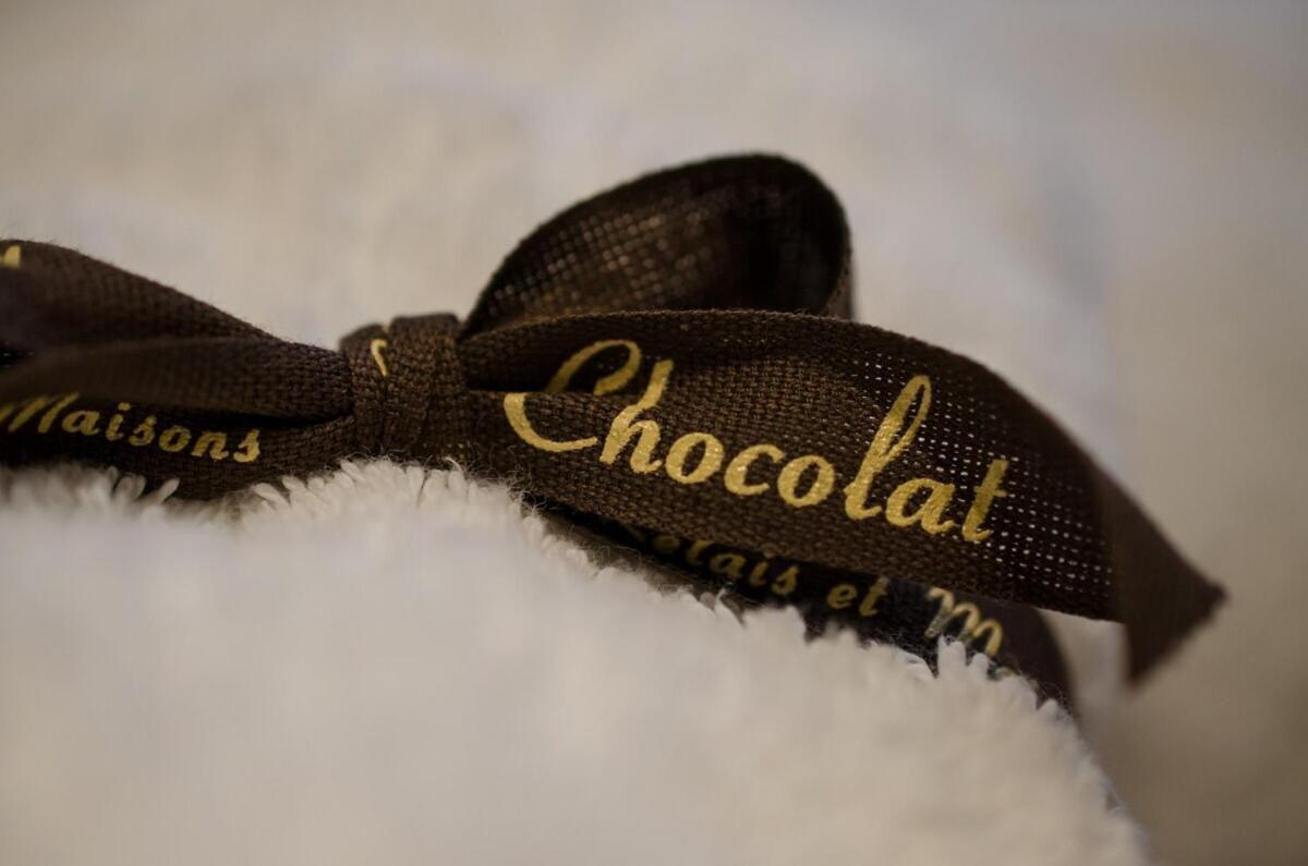 Chocolat La Mairie Apartment Оменя Екстериор снимка